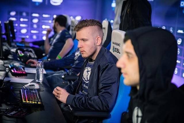 LPL季后赛对阵：OMG首轮战WE，WBG／LNG／JDG／TES同半区